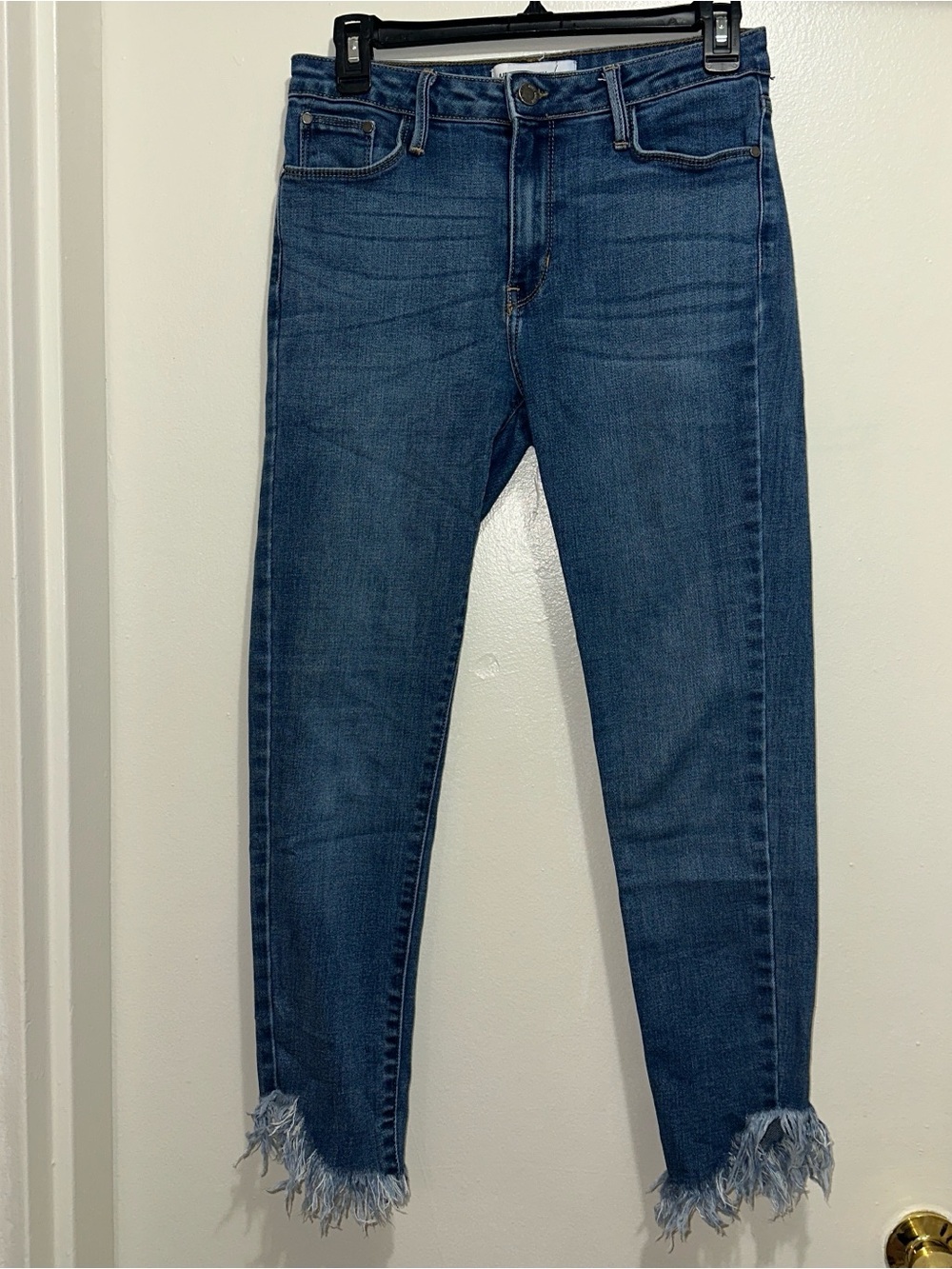 Just Black Denim Mid-Rise Frayed Hem Cropped Jeans